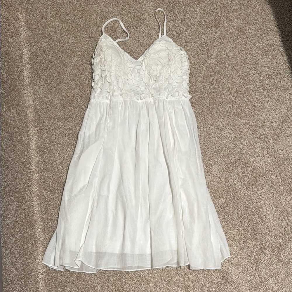 White Sleeveless V-Neck Midi Sundress